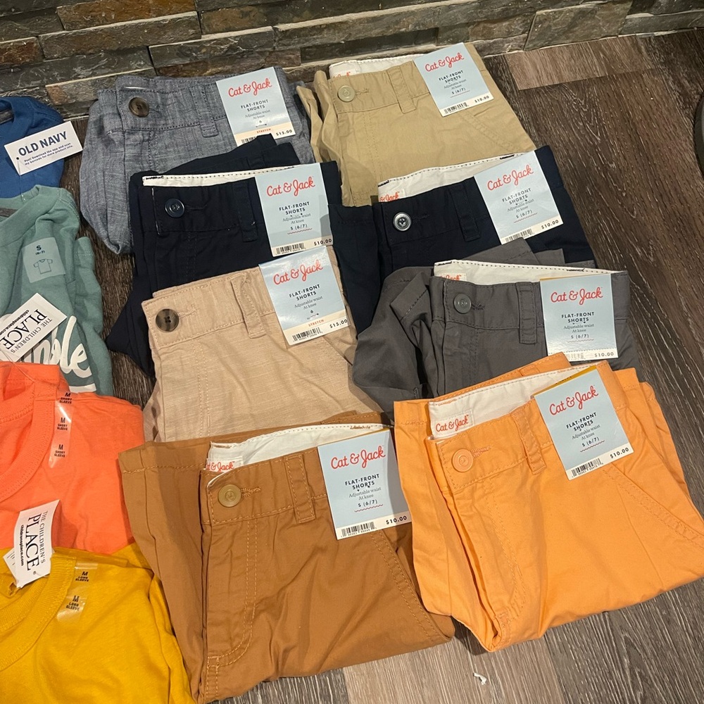 Boys Sizes 6 and 6/7 Lot of  50 PCs !!!!! New With Tags Tommy Bahama Gap Oldnavy - Picture 5 of 6